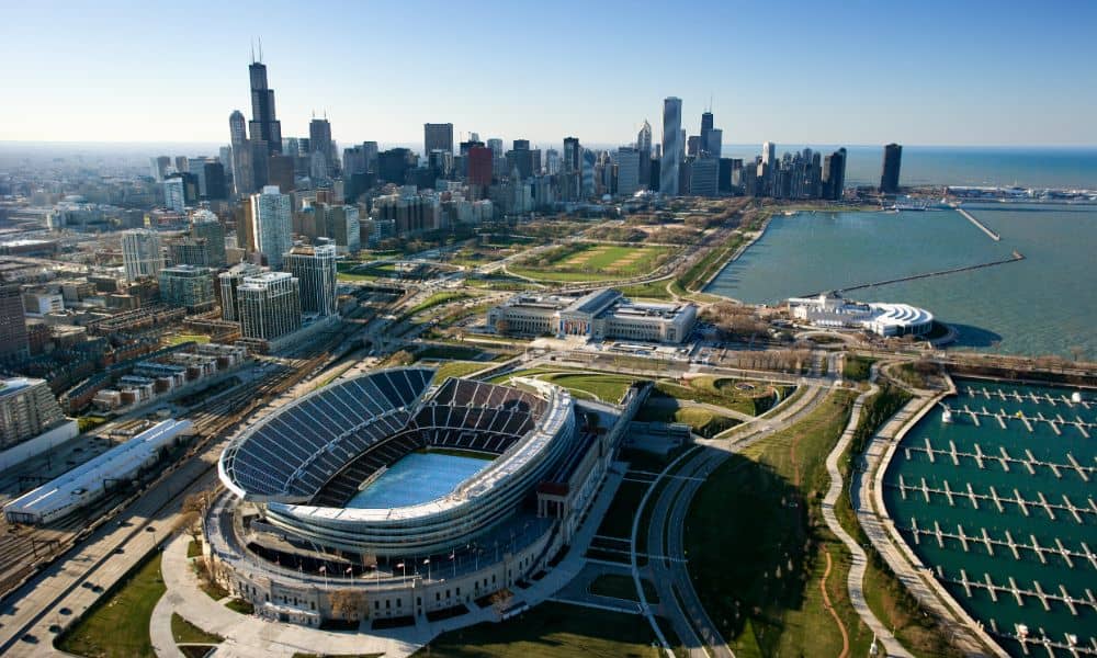 Aerial view of downtown Chicago, Illinois showing city skyline, Lake Michigan, and surrounding neighborhoods—ideal setting for topographic surveys.

